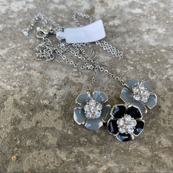 SOLD 2/$16 Dainty Floral Silver Toned Necklace - Picture 2 of 5